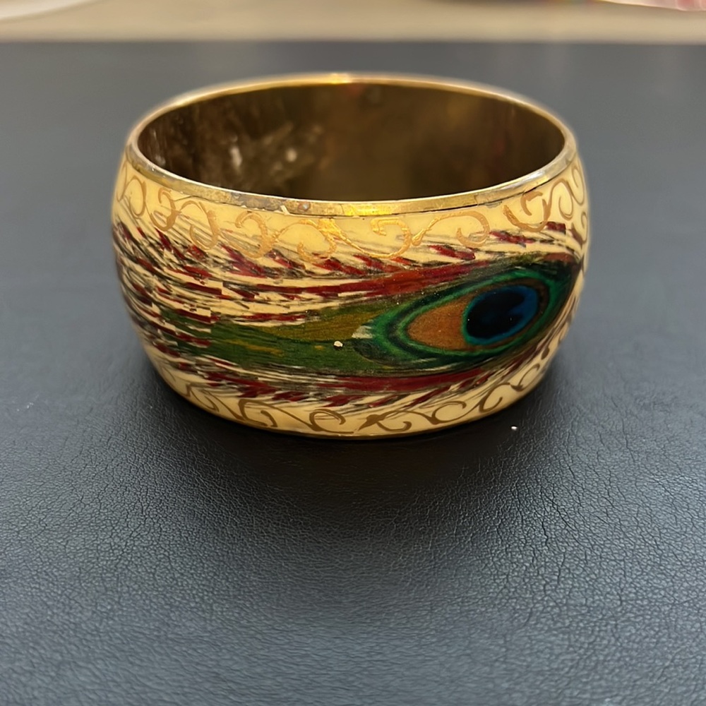 Vintage Gold and Cream Enamel Bangle Bracelet, Peacock Feather, Boho, Retro - Picture 4 of 9